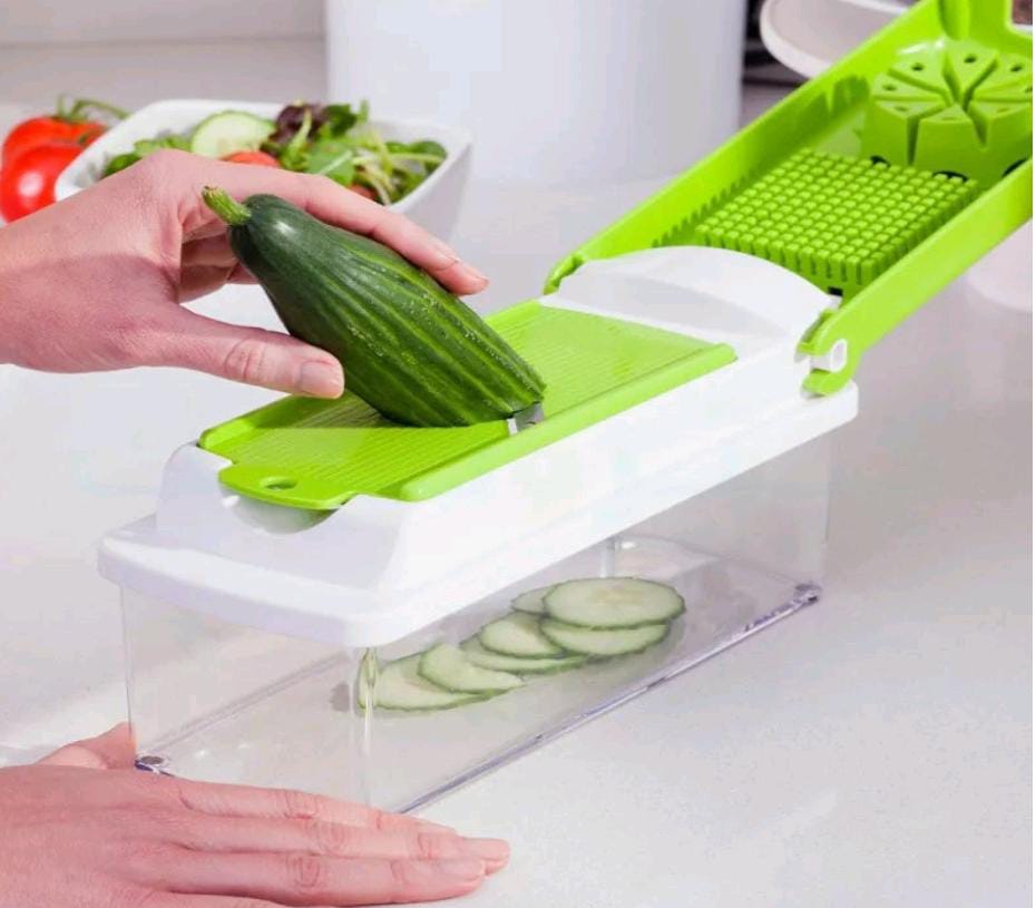 12-piece vegetable and fruit cutter set